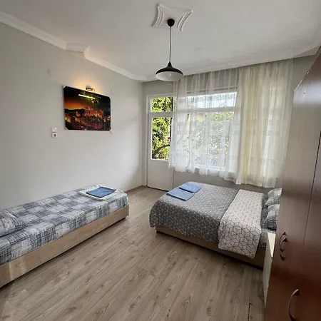 Erkal מלון 2*